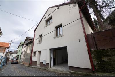 Apartament de 2 camere la casa in zona Schei - 1