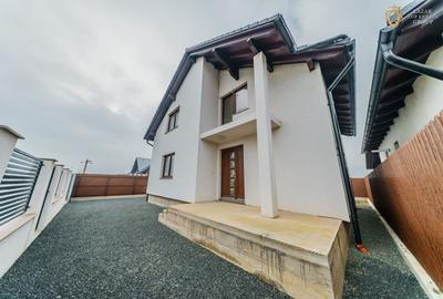 Vilă noua P+M in Sanleani - 1