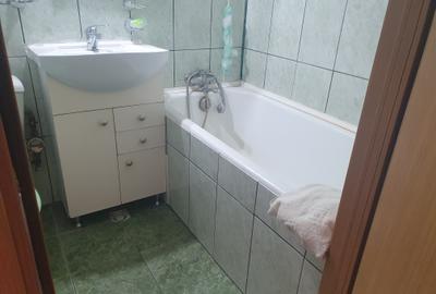 Drumul Taberei, Valea Ialomitei, vanzare 3 camere, 1/4, decomandat 113.700 € - 10