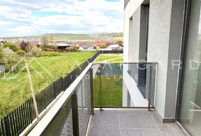 Apartament 3 camere, CF disponibil, 2 balcoane, bloc nou - 10