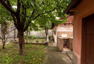 RECO, Casa cu dublu front, iesire la 2 strazi, Zona Iosia,  singur in curte, ter - 26