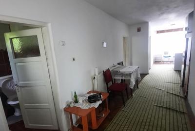 Casa de vanzare  in zona linistita. - 6