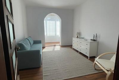 Apartament cu 2 camere decomandat, mobilat în Centrul Civic