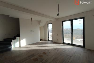 Casă cu 3 camere în Giroc