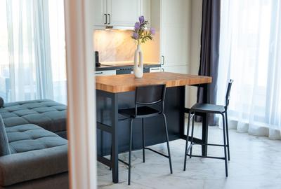 Apartament cu 2 camere semidecomandat, mobilat în Băneasa