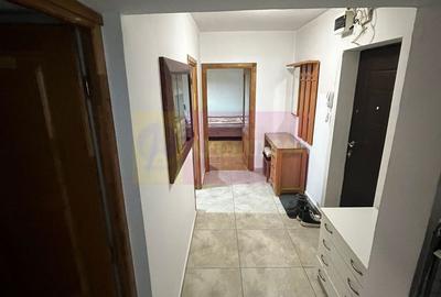 Apartament cu 2 camere decomandat, mobilat în Splaiul Unirii