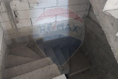 Casa la rosu de vanzare in Caiuti, Bacau - 20