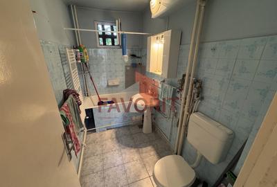 Etaj 2. La 400 m de Opera. Disponibil imediat. Centrala proprie - 13