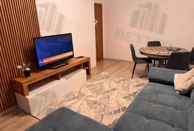 Apartament cu 3 camere decomandat, mobilat în Central