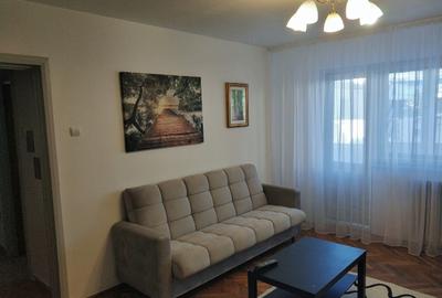 Centru -- Apartament complet mobilat si utilat - 2