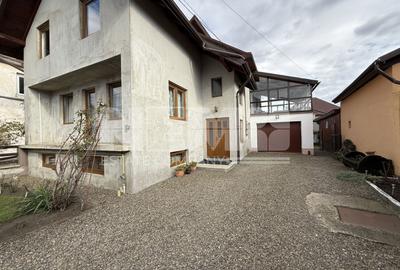Casă 300 mp utili | 500 mp teren | 2 intrări - 17