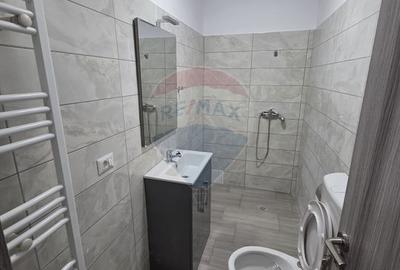 Spațiu comercial cu locuri de parcare. - 3