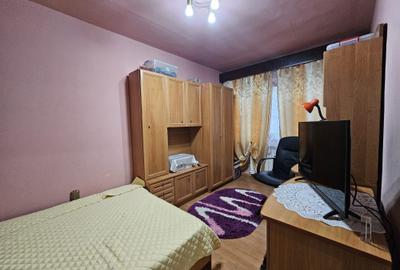 Apartament 2 camere, etaj 1, zona Gojdu