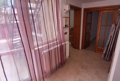 Zona Trocadero , imobil 90 mp., IDEAL BIROURI, curte - 8