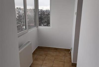 Apartament decomandat 51mp , doua balcoane, Mihai Bravu  aproape de centrul Plo - 1