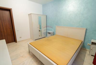 De vanzare casă  5 camere - 8