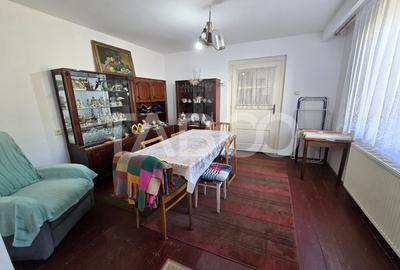 Casa spatioasa de vanzare teren 432 mp zona linistita - Lupeni Sibiu - 11