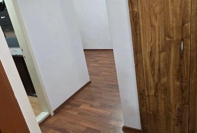 Targoviste, str. Boerescu Zaharia, parter, vanzare apartament 4 camere - 8