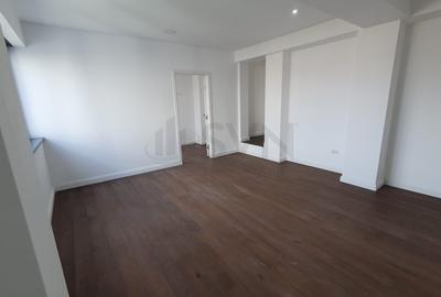 REA1019539 Apartament cu 3 camere singur pe etaj Polona - 1