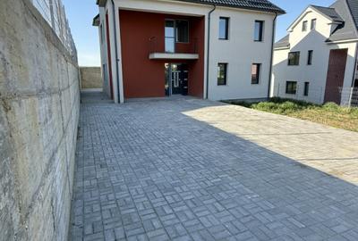 Casă individuală cu 4 camere în Dezmir