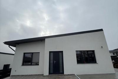 Casă individuală cu 4 camere în Popas Păcurari