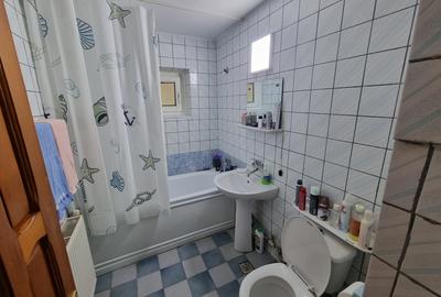 Neagoe Vodă- 3 camere decomandate/două balcoane/priveliște frumoasă - 8