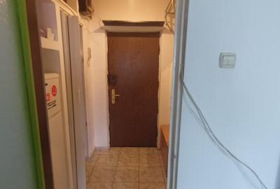 Titan IOR  - strada Bucovina , cinema Gloria ,  Bloc mixt- garsoniera - 4