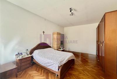 Casa de vanzare  | 2 constructii | 540 mp teren |  zona Lupeni | pivnita - 4
