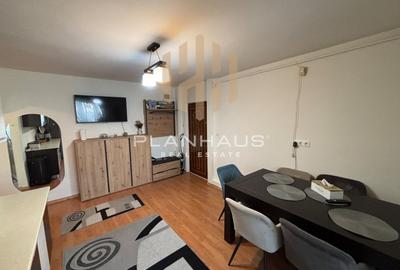 Apartament 2 camere, decomandat - str. Macului, etaj 2 - 2