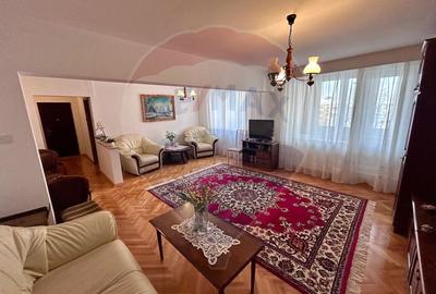 Apartament cu 4 camere de inchiriat- zona ULTRACENTRALA - 1