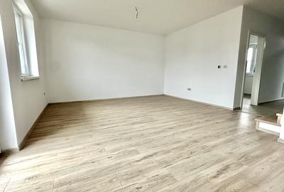 Casă individuală cu 4 camere în Cetate