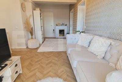 Apartament cu 3 camere semidecomandat, mobilat în Florești