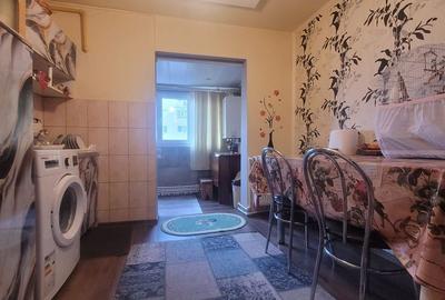 APARTAMENT 3 CAMERE DECOMANDAT NAVODARI ZONA SUD - 6