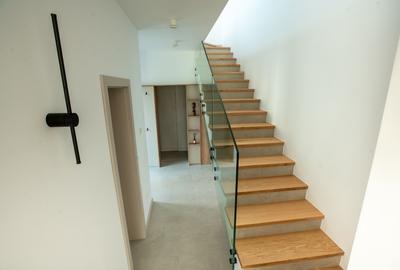 Locuinta duplex P+1E     254.000 Euro +21%TVA - 14