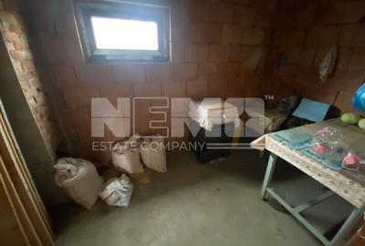 Casa de vanzare- Strada Alexandru Vlahuta - 7