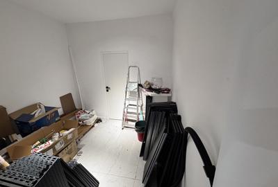 Spatiu comercial Bd. Pipera, Parter, 250 mp parter + etaj,  la strada - 17
