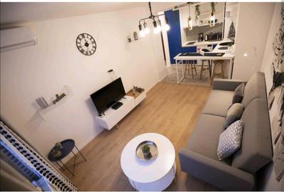 UNIVERSITATE, 2 camere, etaj 5, vedere spate, 50 mp, centrala proprie - 42