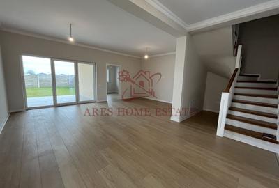 Duplex cu 5 camere în Moșnița Nouă