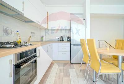 Apartament cu 3 camere decomandat, mobilat în Tractorul