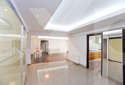 Apartament 4 camere de vanzare- zona Eminescu, bloc nou, foarte spatios - 1