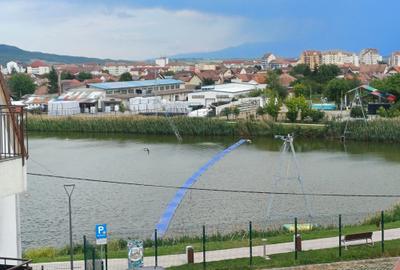 Penthouse de vanzare cu vedere la Lacul lui Binder