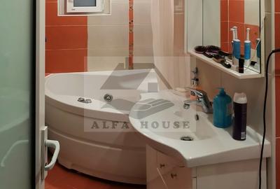 Apartament cu trei camere, zona Racadau 74 mp - parcul Trandafirilor - 12