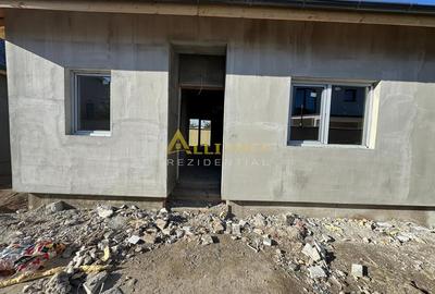 Casa noua 3 camere || eficienta energetica || pod cu placa beton || acces STB - 12
