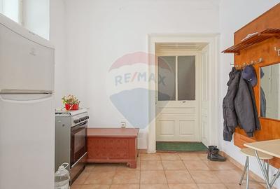 Casă de vânzare în centrul localității Prejmer, teren 5.055 mp! - 13