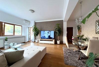 Apartament cu 4 camere semidecomandat, mobilat în Victoriei