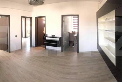 Apartament cu 3 camere decomandat, mobilat în Florești