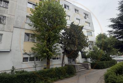 Apartament cu 3 camere decomandat în Găvana