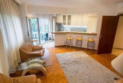 Apartament cu 3 camere decomandat, mobilat în Primăverii