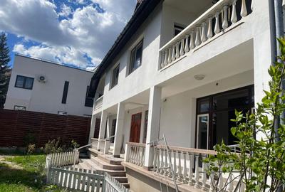 Casă individuală cu 7 camere în Grigorescu