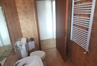 Afacere la cheie! Pensiune complet echipată, 14 camere, în centrul Băilor Olăneș - 18